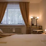 Maria-Viktoria Apartment